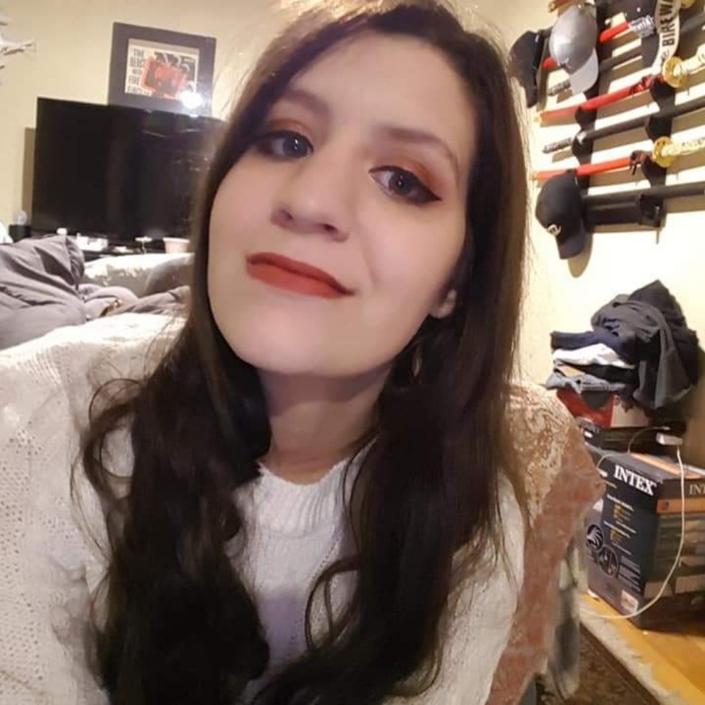 Meet your Posher, Alexis